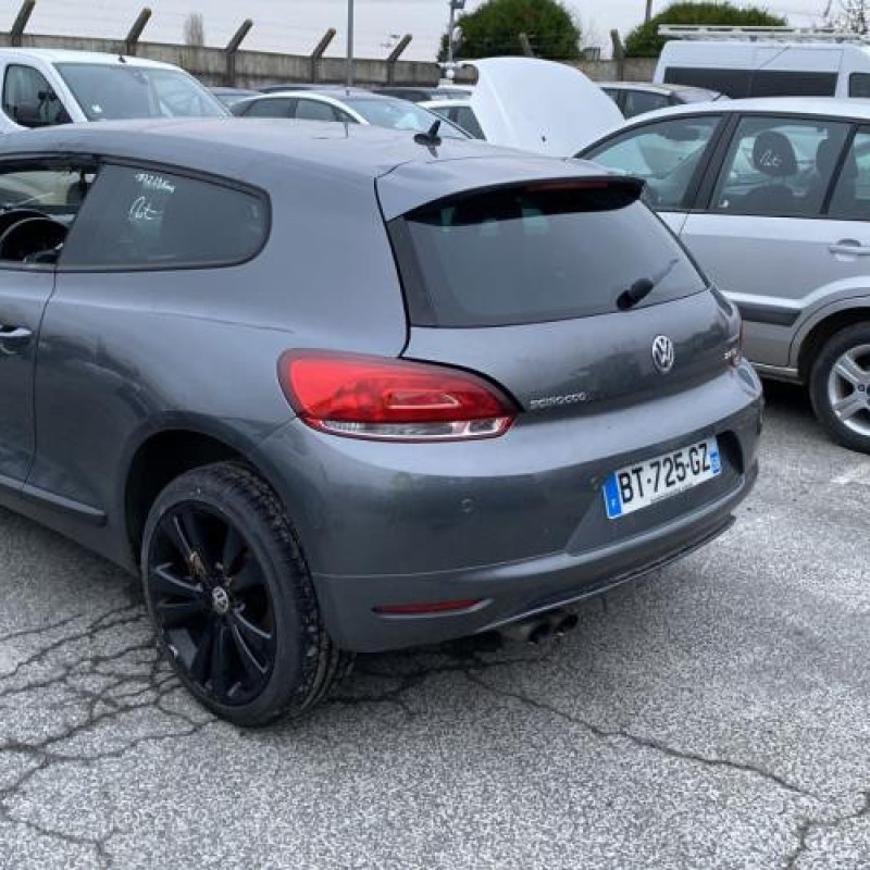 Calculateur moteur VOLKSWAGEN SCIROCCO 3 Photo n°16