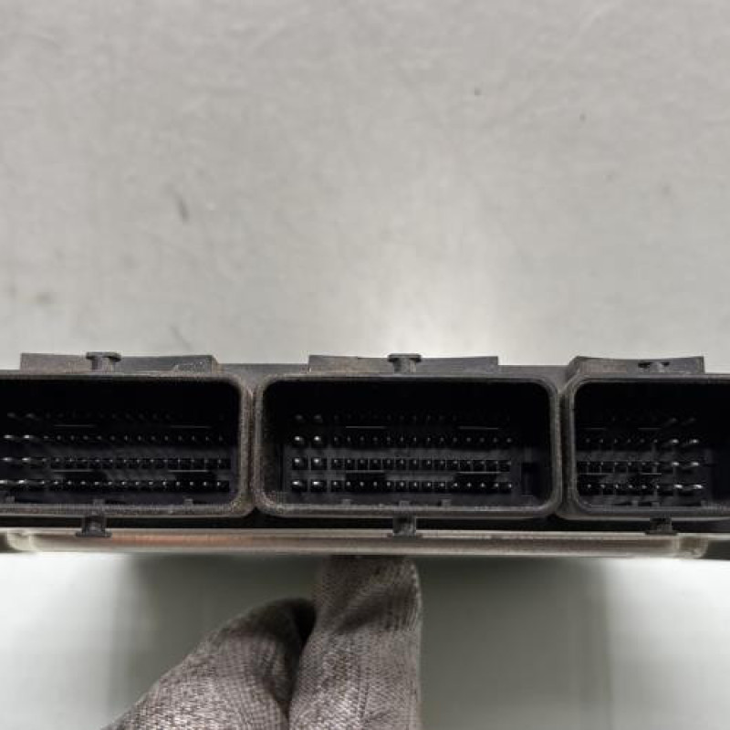 Calculateur moteur RENAULT SCENIC 3 Photo n°3