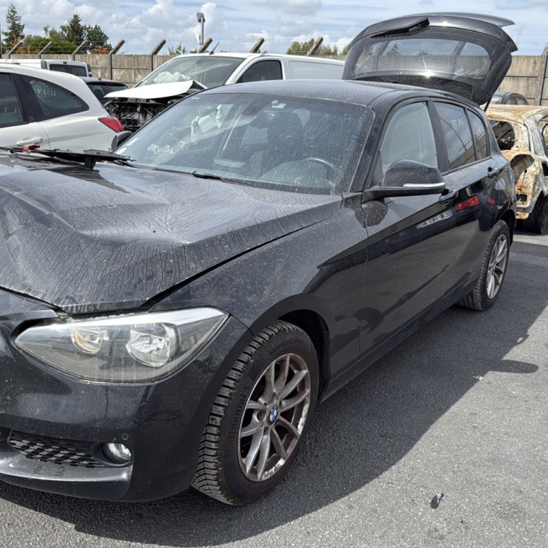 BMW SERIE 1 F20 PHASE 1 116d 2.0D - 16V TURBO Photo n°12