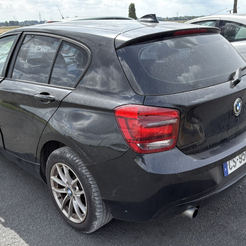 BMW SERIE 1 F20 PHASE 1 116d 2.0D - 16V TURBO Photo n°15