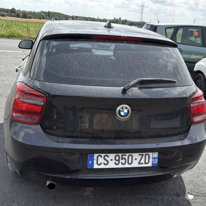 BMW SERIE 1 F20 PHASE 1 116d 2.0D - 16V TURBO Photo n°16