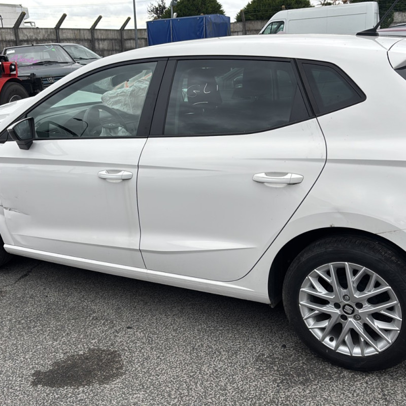 SEAT IBIZA 5 PHASE 1 1.0 MPI - 12V Photo n°17