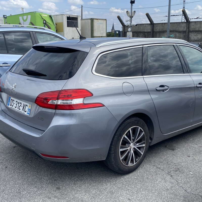 PEUGEOT 308 2 SW PHASE 1 BREAK 1.6 BLUE HDI - 8V TURBO Photo n°3