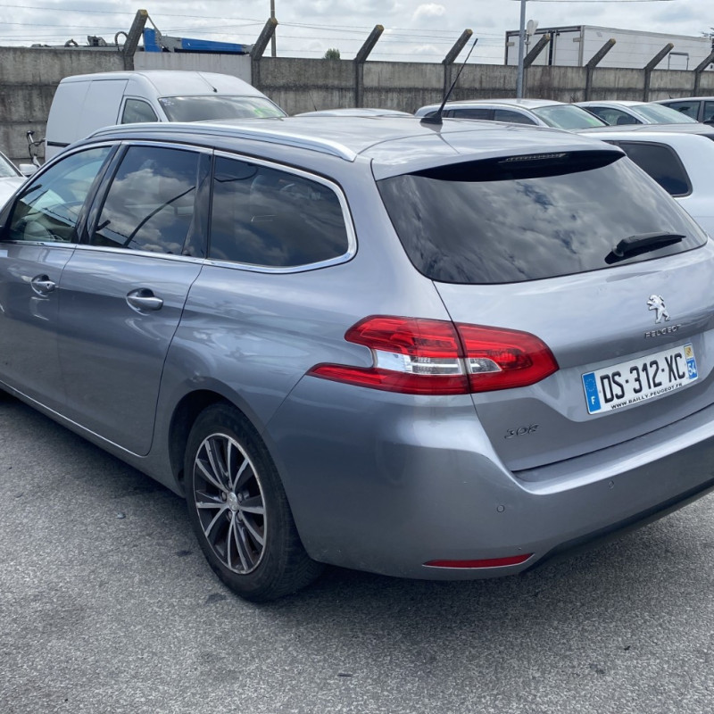 PEUGEOT 308 2 SW PHASE 1 BREAK 1.6 BLUE HDI - 8V TURBO Photo n°4