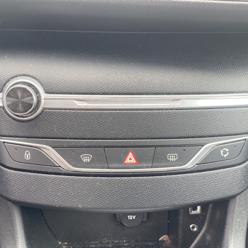 PEUGEOT 308 2 SW PHASE 1 BREAK 1.6 BLUE HDI - 8V TURBO Photo n°9