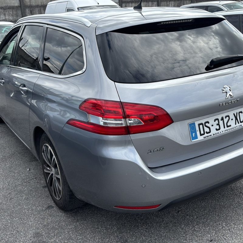 PEUGEOT 308 2 SW PHASE 1 BREAK 1.6 BLUE HDI - 8V TURBO Photo n°15