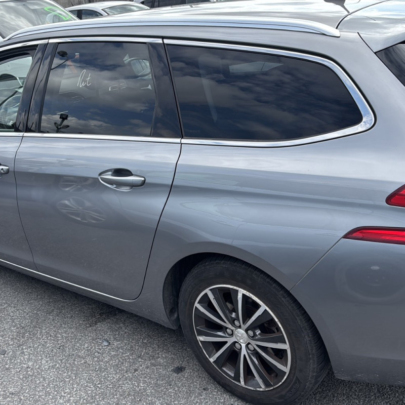 PEUGEOT 308 2 SW PHASE 1 BREAK 1.6 BLUE HDI - 8V TURBO Photo n°18