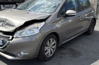 PEUGEOT 208 1 PHASE 1 1.2 VTI - 12V Photo n°1