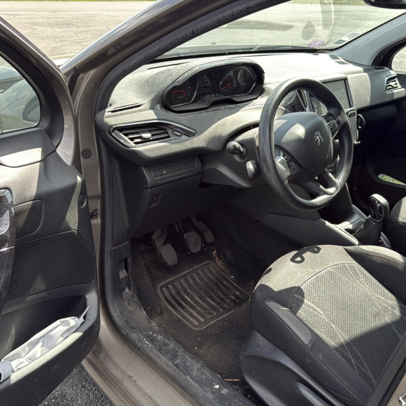 PEUGEOT 208 1 PHASE 1 1.2 VTI - 12V Photo n°9