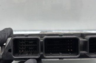 Calculateur moteur PEUGEOT 308 1