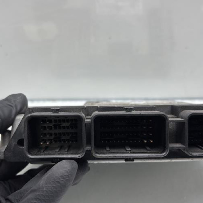 Calculateur moteur PEUGEOT 308 1 Photo n°3