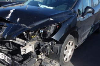 Calculateur moteur PEUGEOT 308 1