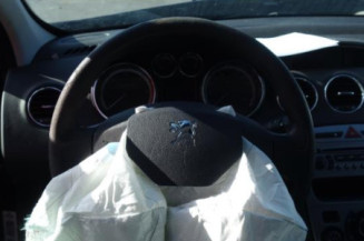 Calculateur moteur PEUGEOT 308 1