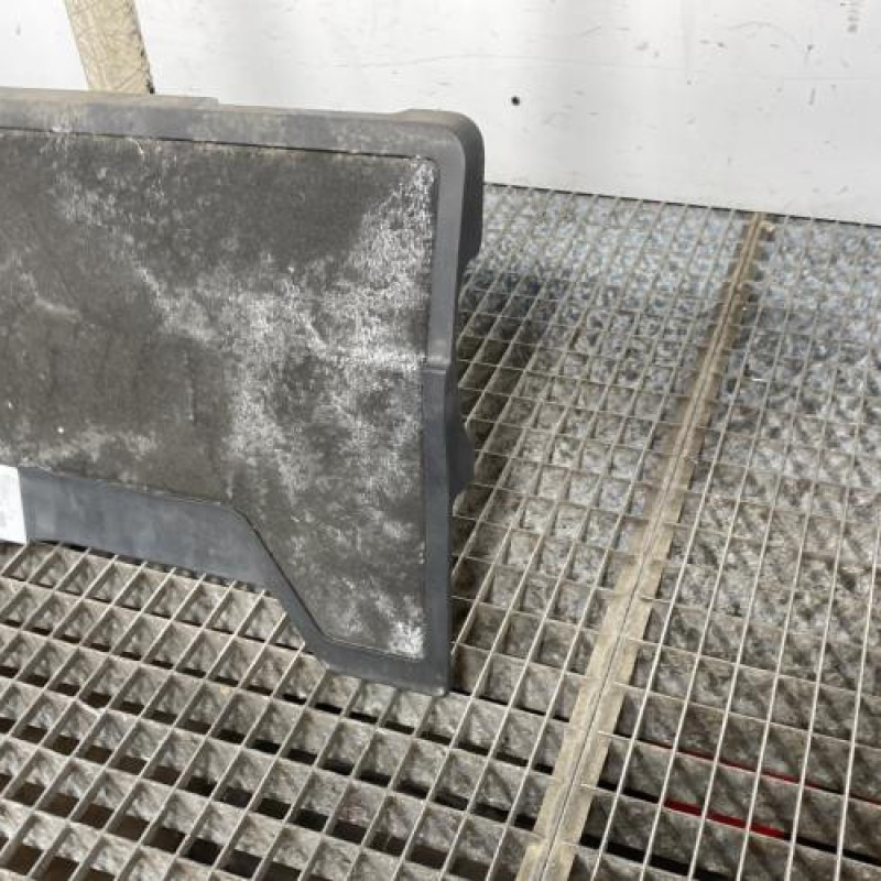 Cache moteur  PEUGEOT 308 2 Photo n°2