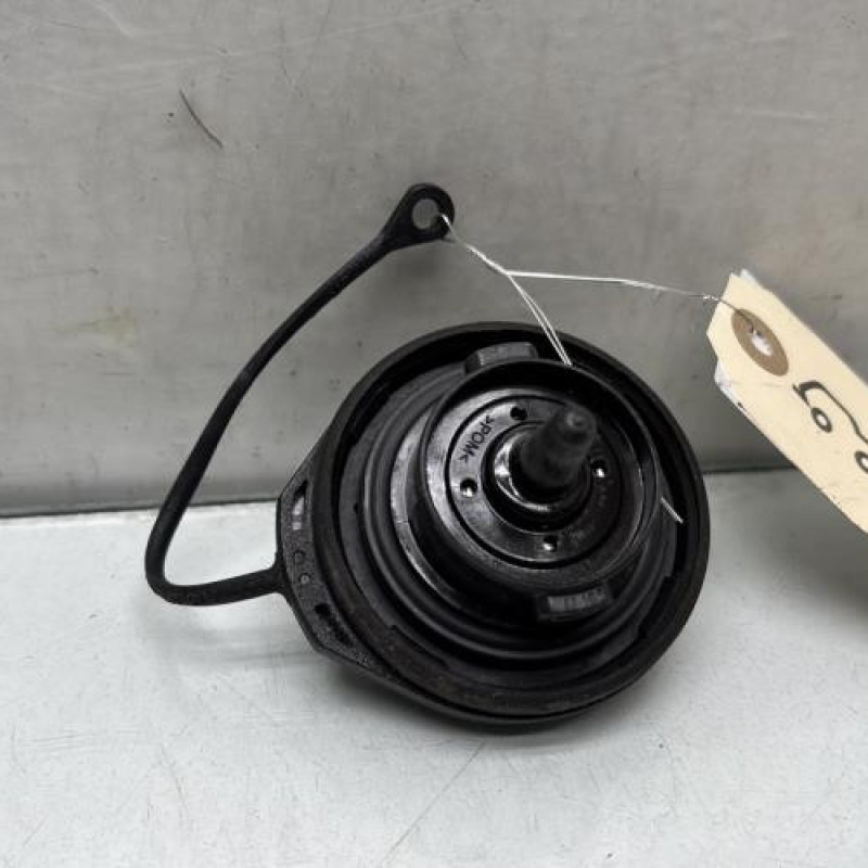 Bouchon de carburant AUDI A4 4 Photo n°3