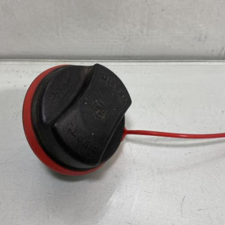 Bouchon de carburant OPEL ASTRA K Photo n°1