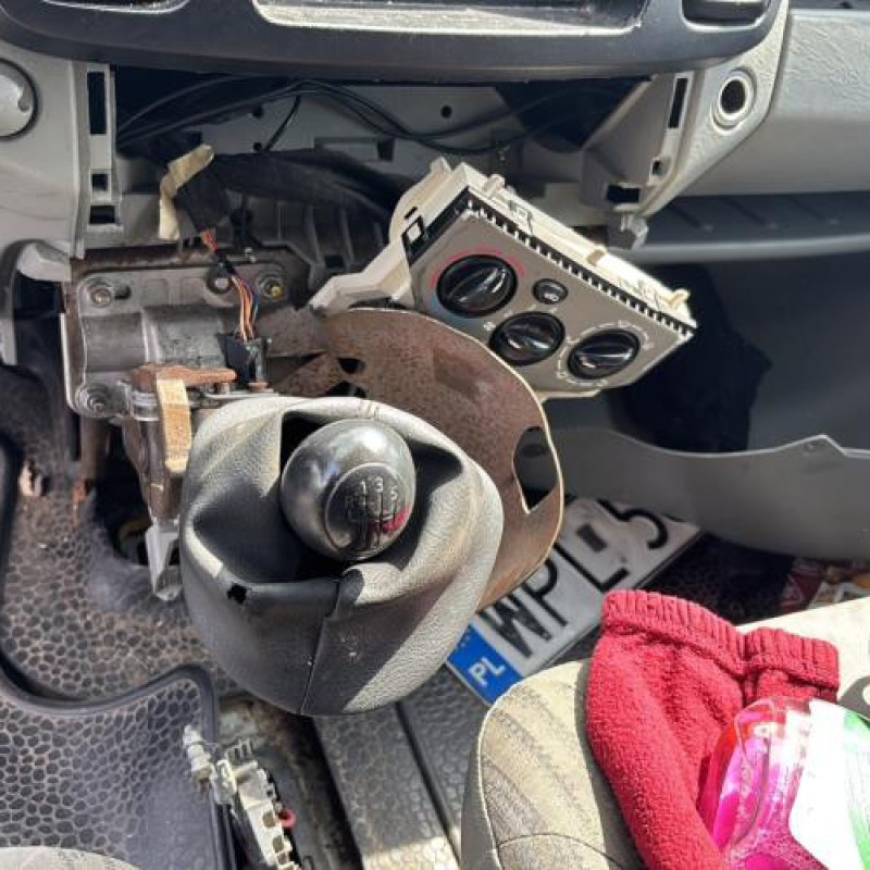 Bouchon de carburant NISSAN PRIMASTAR 1 Photo n°17