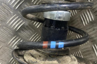 Amortisseur avant droit VOLKSWAGEN POLO 4