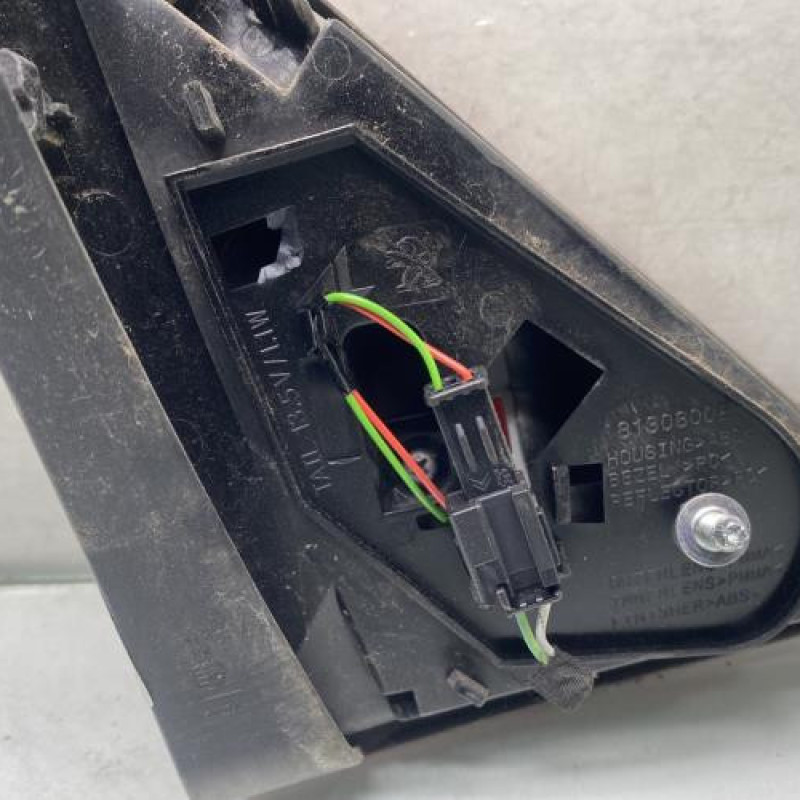 Feu arriere secondaire droit (feux) PEUGEOT 3008 1 Photo n°3