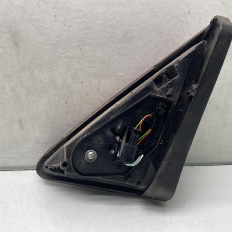 Feu arriere secondaire gauche (feux) PEUGEOT 3008 1 Photo n°2