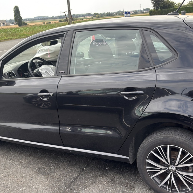 VOLKSWAGEN POLO 5 PHASE 2 1.2 TSI - 16V TURBO Photo n°18