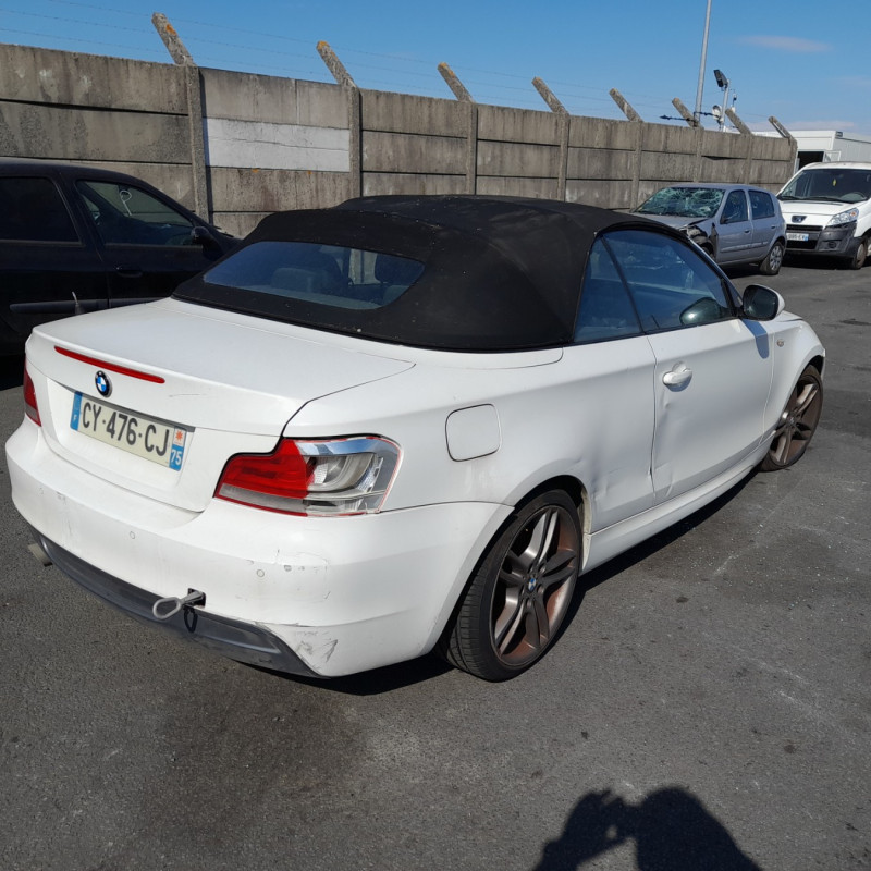 BMW SERIE 1 E88 CABRIO 120d 2.0D - 16V TURBO Photo n°4