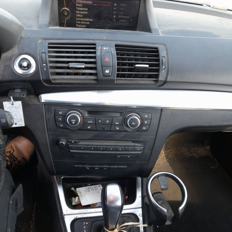 BMW SERIE 1 E88 CABRIO 120d 2.0D - 16V TURBO Photo n°10