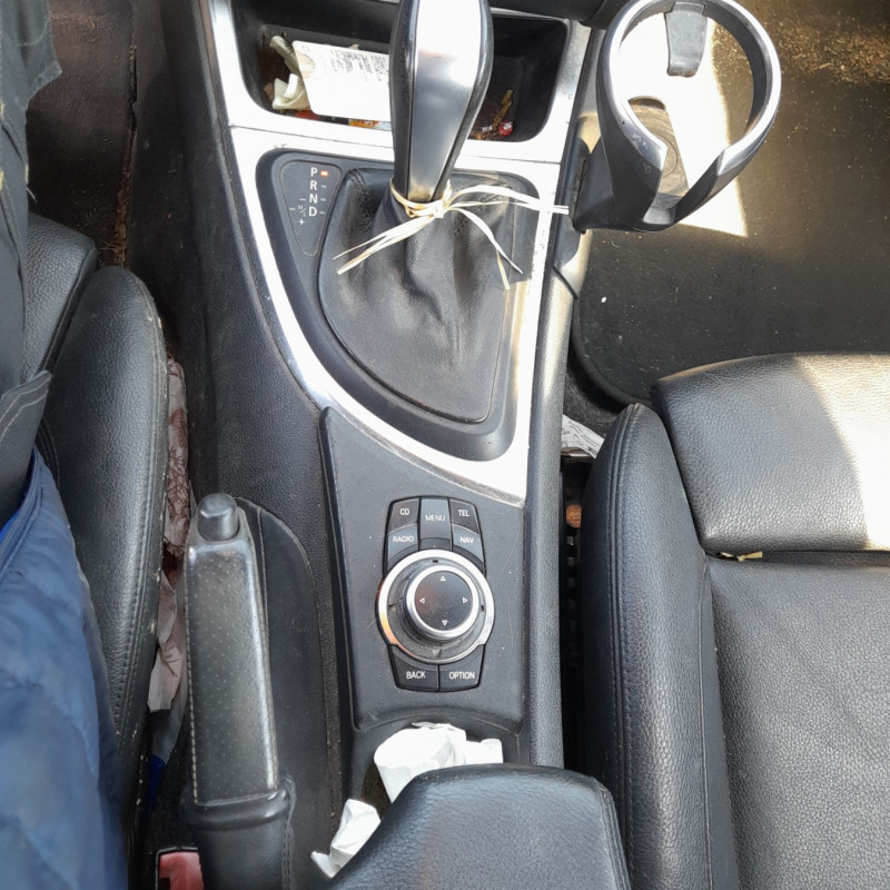 BMW SERIE 1 E88 CABRIO 120d 2.0D - 16V TURBO Photo n°11