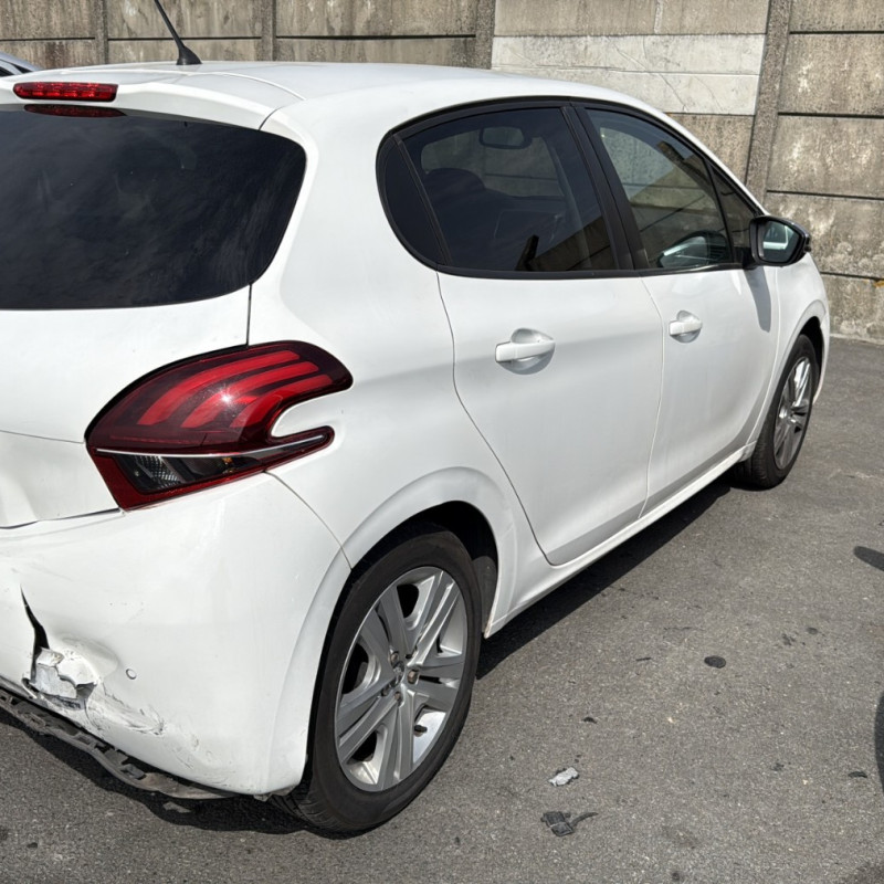PEUGEOT 208 1 PHASE 2 1.2 VTI - 12V Photo n°4