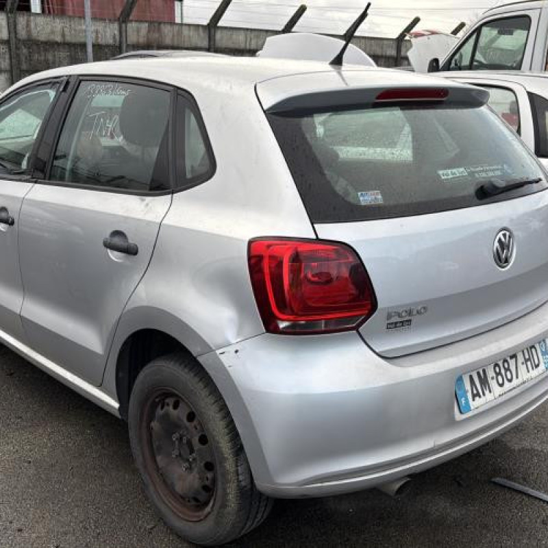 Volant VOLKSWAGEN POLO 5 Photo n°7