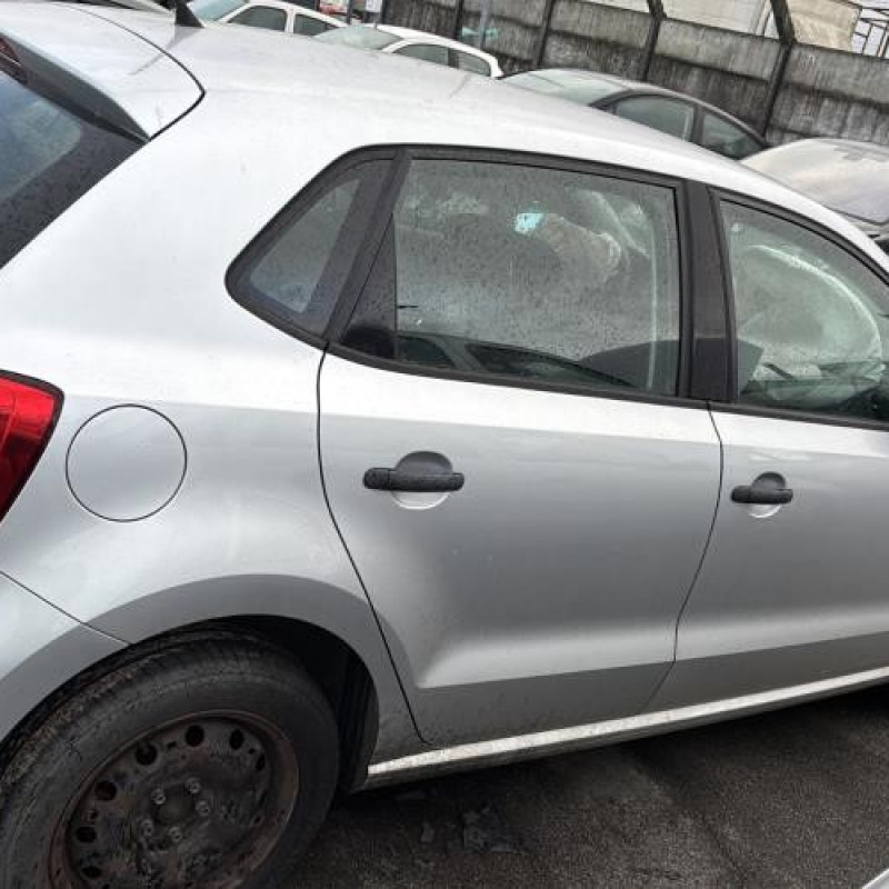 Volant VOLKSWAGEN POLO 5 Photo n°9