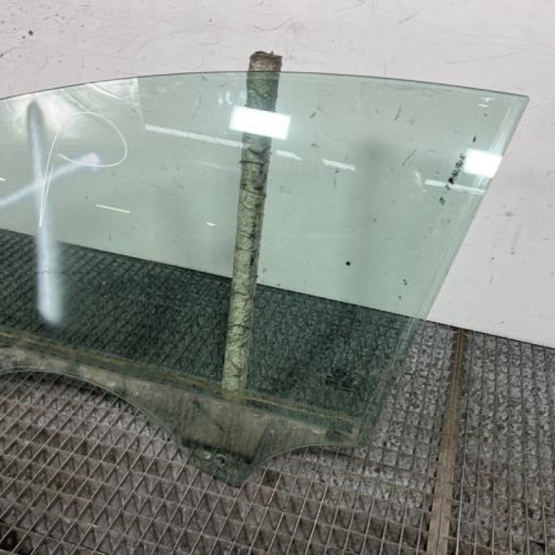 Vitre avant gauche FORD FOCUS 3 Photo n°3