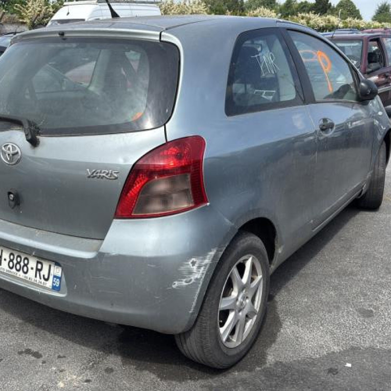 Poignee porte avant gauche TOYOTA YARIS 2 Photo n°6