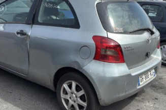 Poignee porte avant gauche TOYOTA YARIS 2