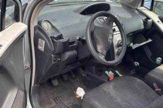 Poignee porte avant gauche TOYOTA YARIS 2