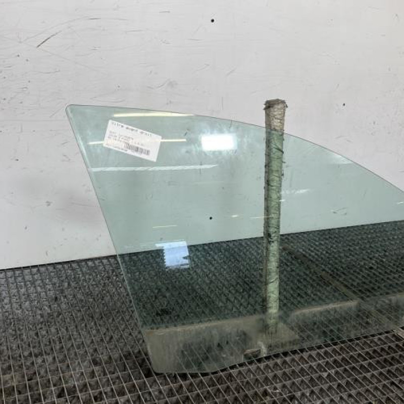 Vitre avant droit SEAT IBIZA 3 Photo n°3