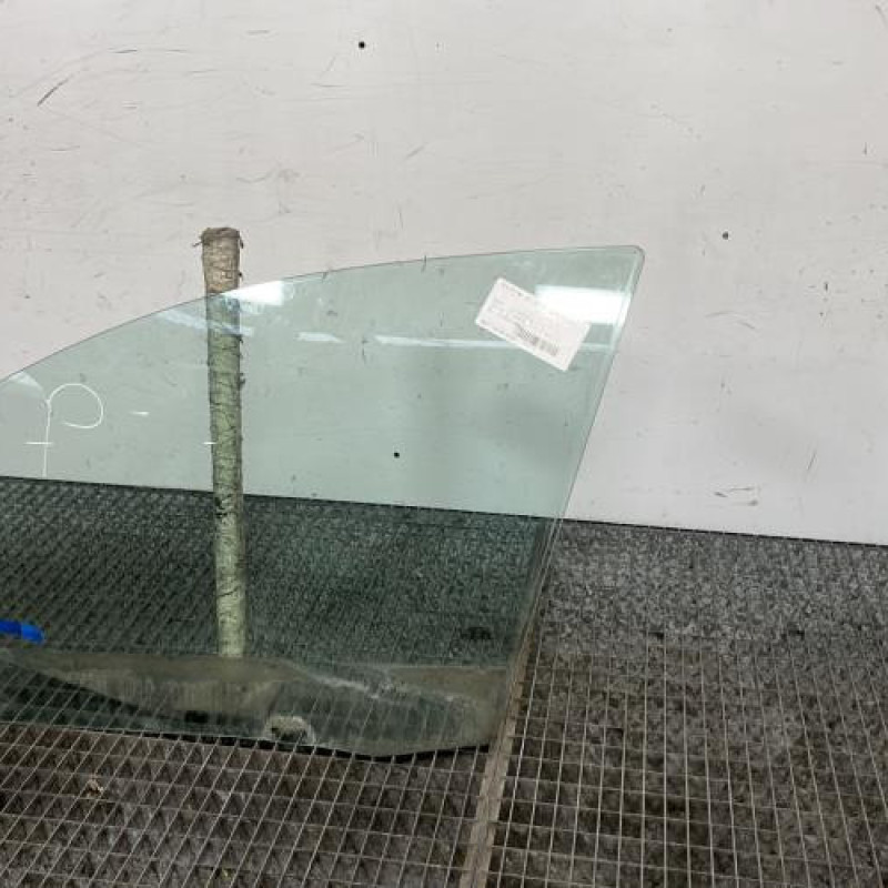 Vitre avant gauche SEAT IBIZA 3 Photo n°3