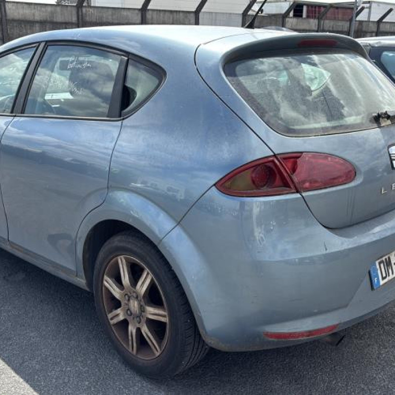 Anti brouillard droit (feux) SEAT LEON 2 Photo n°7