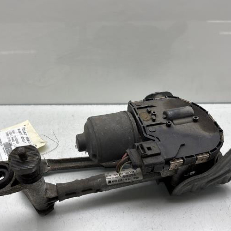 Moteur essuie glace avant droit SEAT LEON 2 Photo n°1