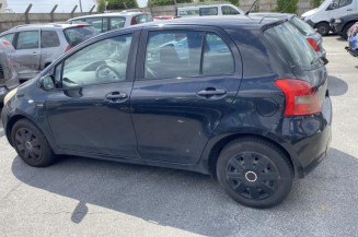 Poignee porte arriere droit TOYOTA YARIS 2