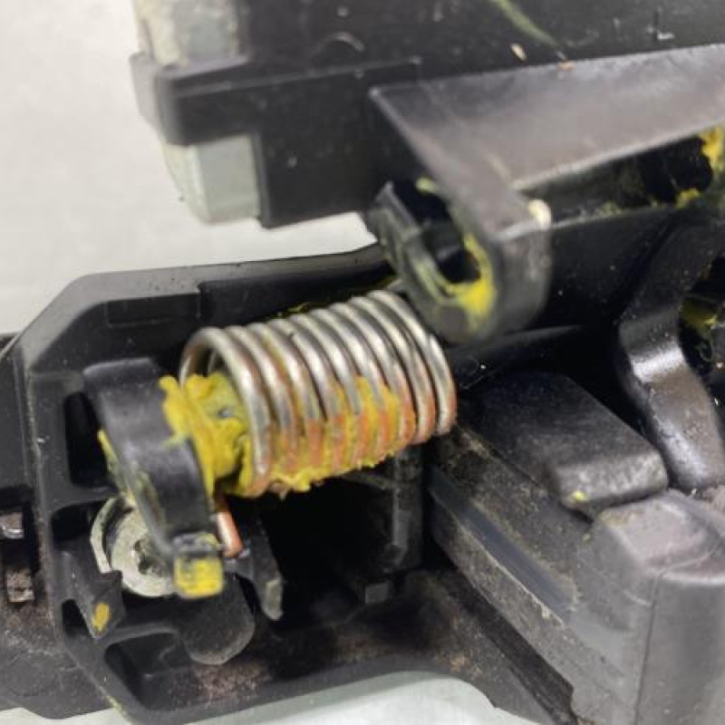 Poignee porte arriere gauche TOYOTA YARIS 2 Photo n°3