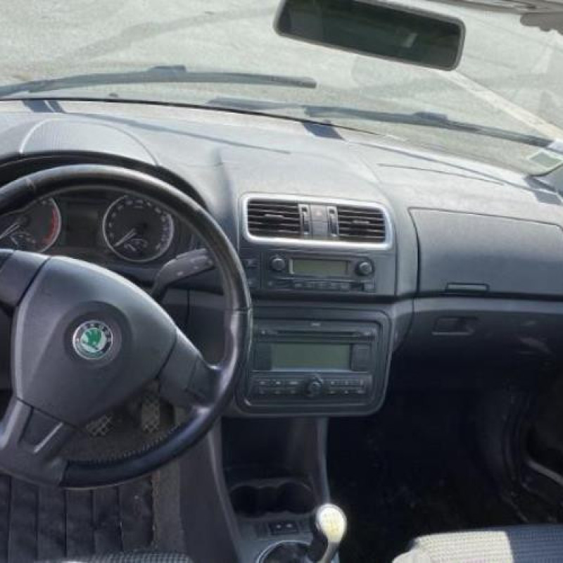 Pare choc arriere SKODA ROOMSTER Photo n°8