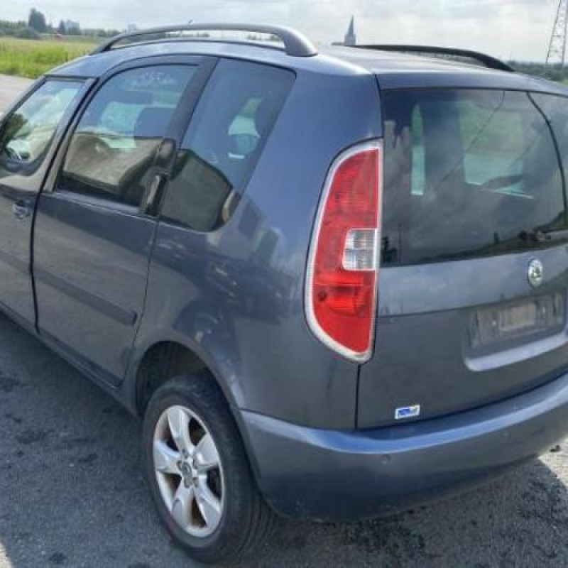 Pare choc arriere SKODA ROOMSTER Photo n°12