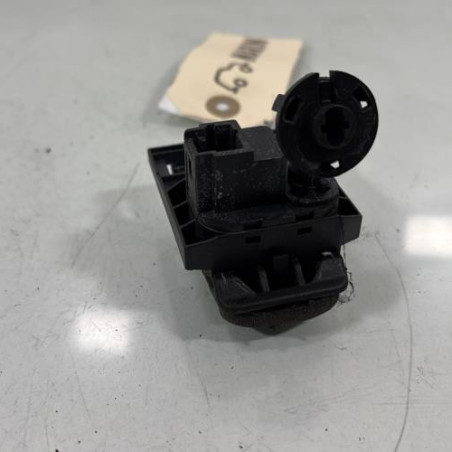 Bouton de coffre PEUGEOT 607 Photo n°1