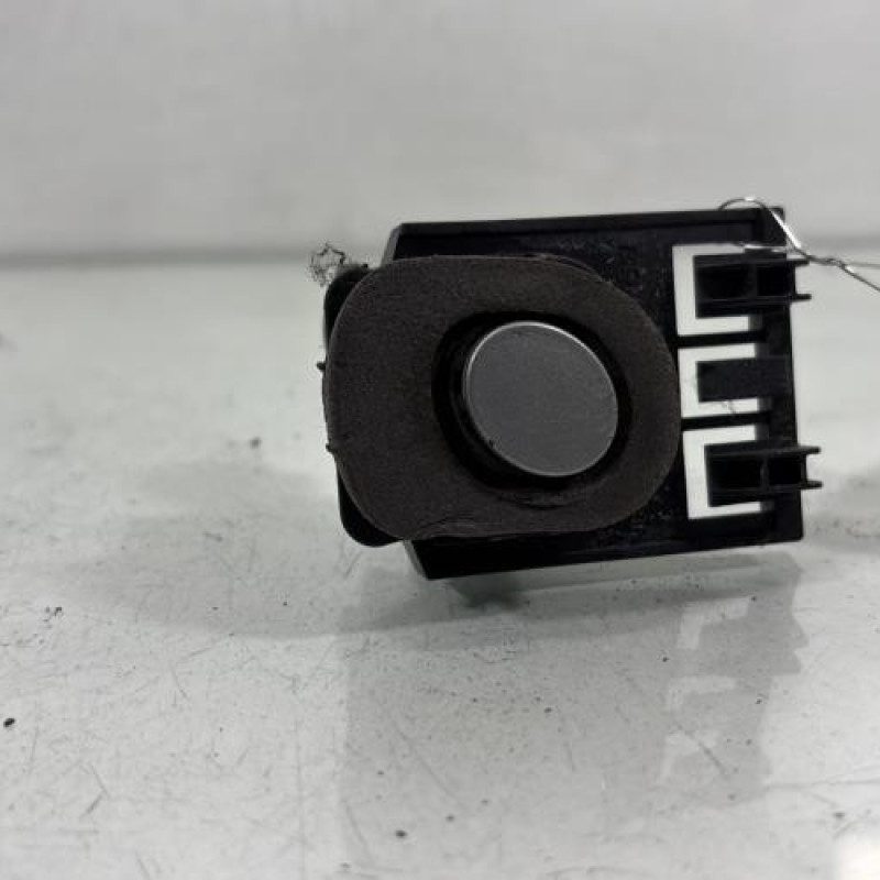 Bouton de coffre PEUGEOT 607 Photo n°2