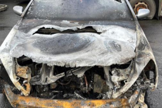 Bouton de coffre PEUGEOT 607