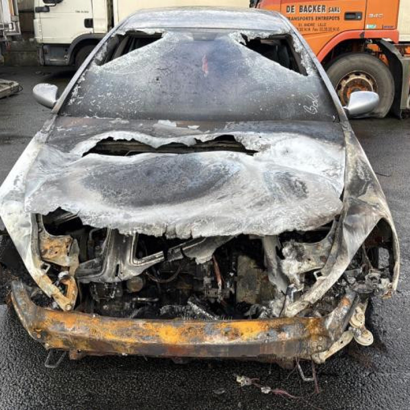 Bouton de coffre PEUGEOT 607 Photo n°11