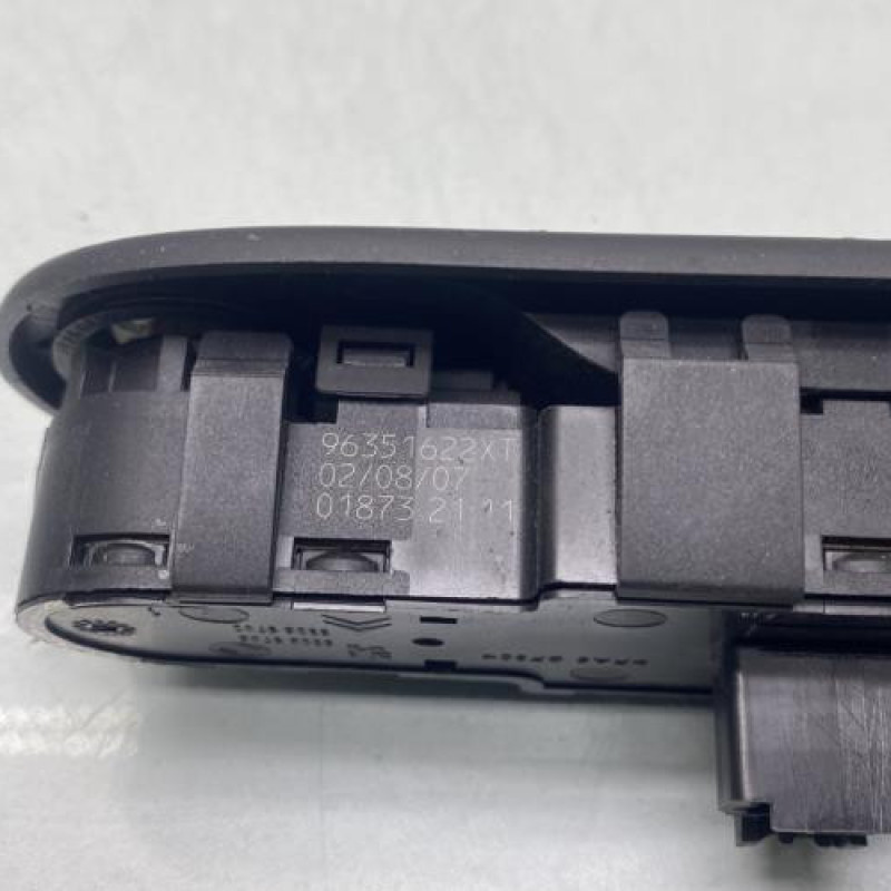 Interrupteur de leve vitre avant gauche PEUGEOT 307 Photo n°4