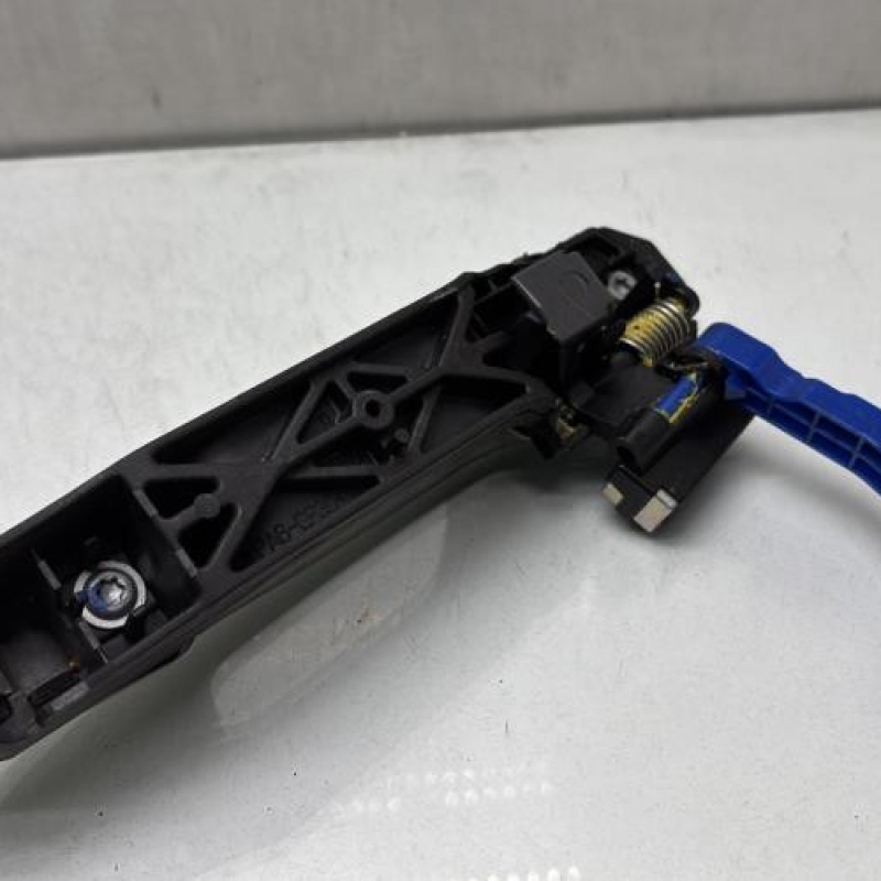 Poignee porte arriere gauche TOYOTA YARIS 2 Photo n°4