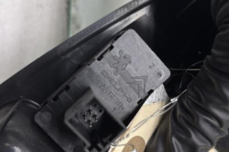 Interrupteur de leve vitre arriere gauche PEUGEOT 308 1